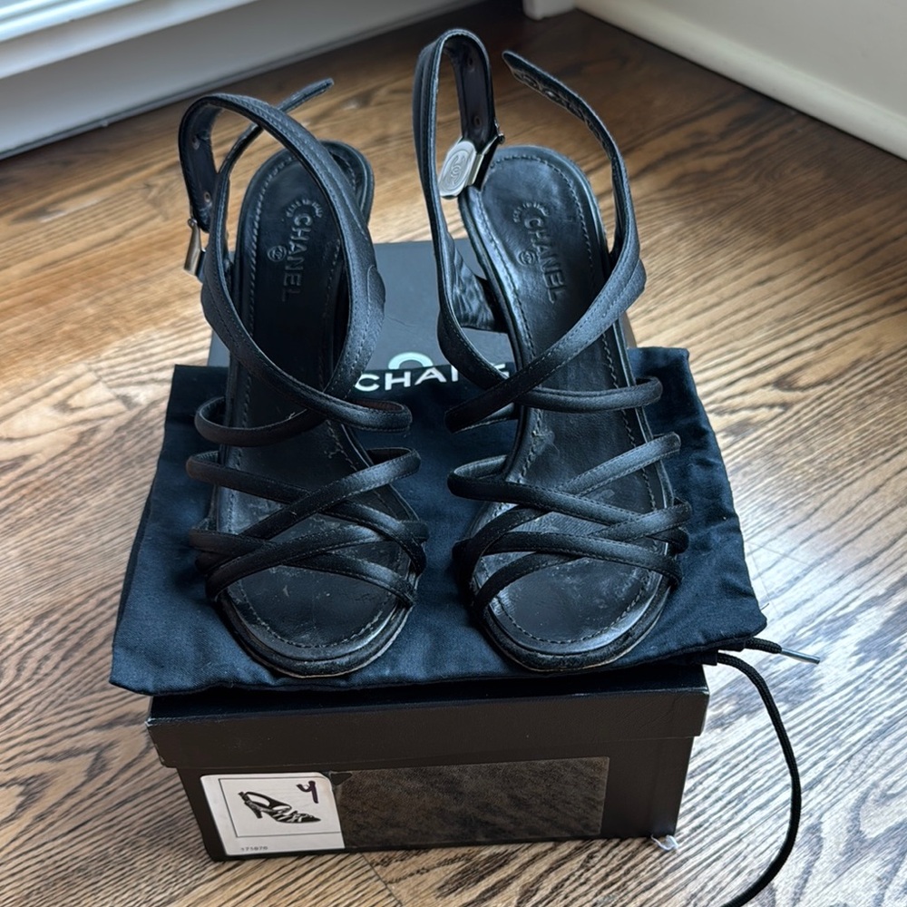 Chanel Black Strappy Sandals Elegant Design